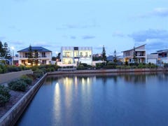 Pelican Waters
