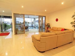 Pelican Waters