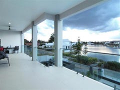 Pelican Waters