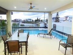 Pelican Waters