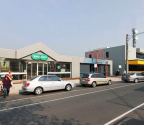 SpecSavers & Esso, 88-94 Cunninghame Street, Sale, Vic 3850