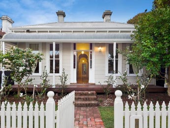 corrugated iron victorian house exterior with picket fence landscaped garden house facade photo 525289 - Australian Victorian Houses corrugated iron victorian house exterior with picket fence landscaped garden house facade photo 525289 - Australian Victorian Houses
