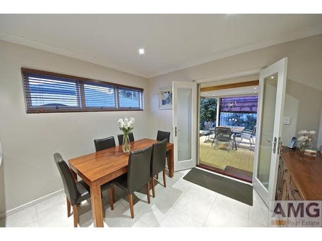 77 Kitchener Road, Melville, WA 6156