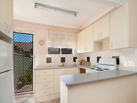 Unit 2/11A Warwick Street, Blackwall, NSW 2256