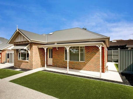 11 Laura Avenue, Belmont, Vic 3216