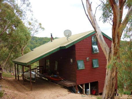 29 Cove Hill Road, Eucumbene, NSW 2628