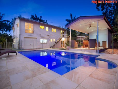 49 Terebra St, Palm Cove, Qld 4879