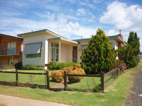 69 Bombala Street, Cooma, NSW 2630