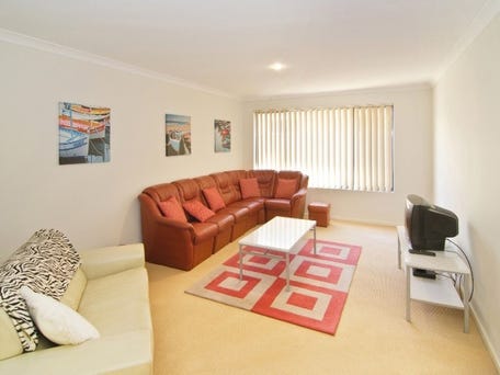 10 Hibbertia Green, Broadwater, WA 6280