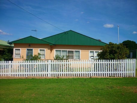 38  Egan STreet, Cooma, NSW 2630
