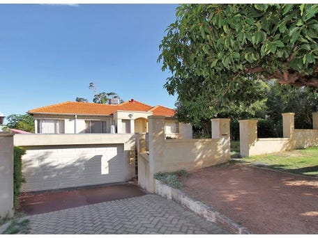 4 Young Street, Melville, WA 6156