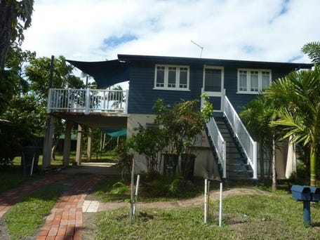 2/466 McCoombe Street, Mooroobool, Qld 4870
