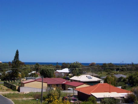 2 Charnwood Place, Two Rocks, WA 6037