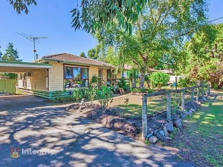 18 Flora Avenue, Healesville, Vic 3777