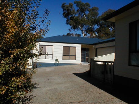 9A Adina Place, Cooma, NSW 2630