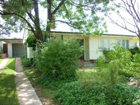 9 Ernest Phillips Avenue, Cooma, NSW 2630