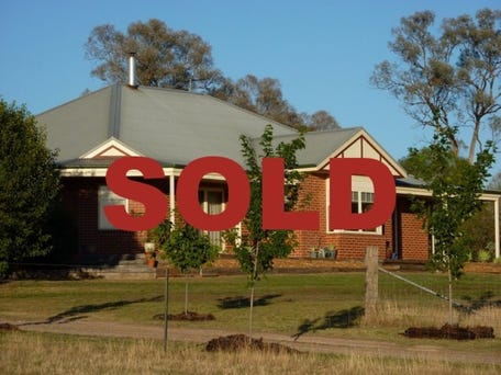 146 Himalaya Drive, Table Top, NSW 2640