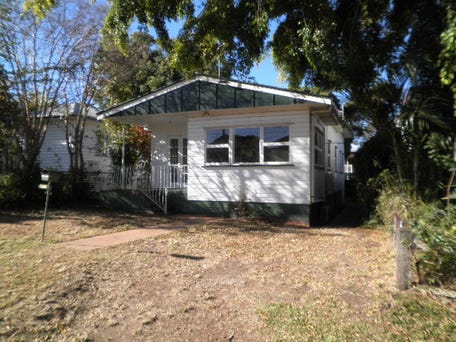 259 Brighton Road, Sandgate, Qld 4017