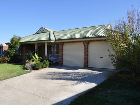 4 Condon Place, Lavington, NSW 2641