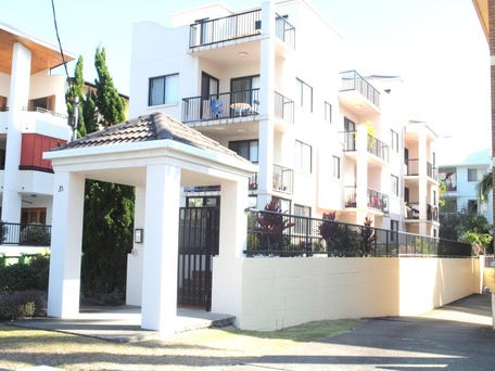 35 Britannia Ave, Broadbeach, Qld 4218
