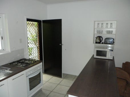 4/15 Lily Street, Cairns North, Qld 4870