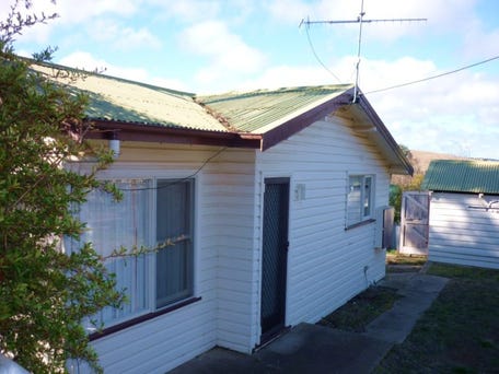 18 Jerrang Avenue, Cooma, NSW 2630