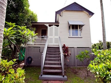 12 Beatham Street, Sandgate, Qld 4017