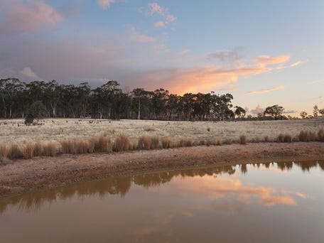 190 Christmas Reef Road, Clydesdale, Vic 3461