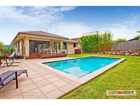 11 Sangster Cres, Pacific Pines, Qld 4211