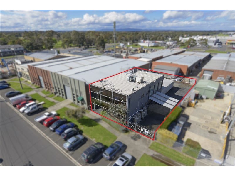 avis car rental san diego airport phone number