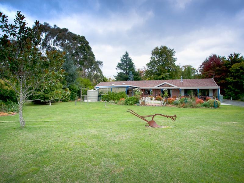 46 Honour Avenue, Mount Macedon, Vic 3441
