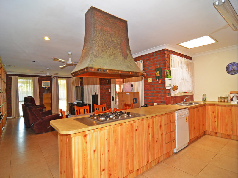 2 Davie Cres, Hoppers Crossing, VIC, 3029, Hoppers Crossing - Thumbnail 5