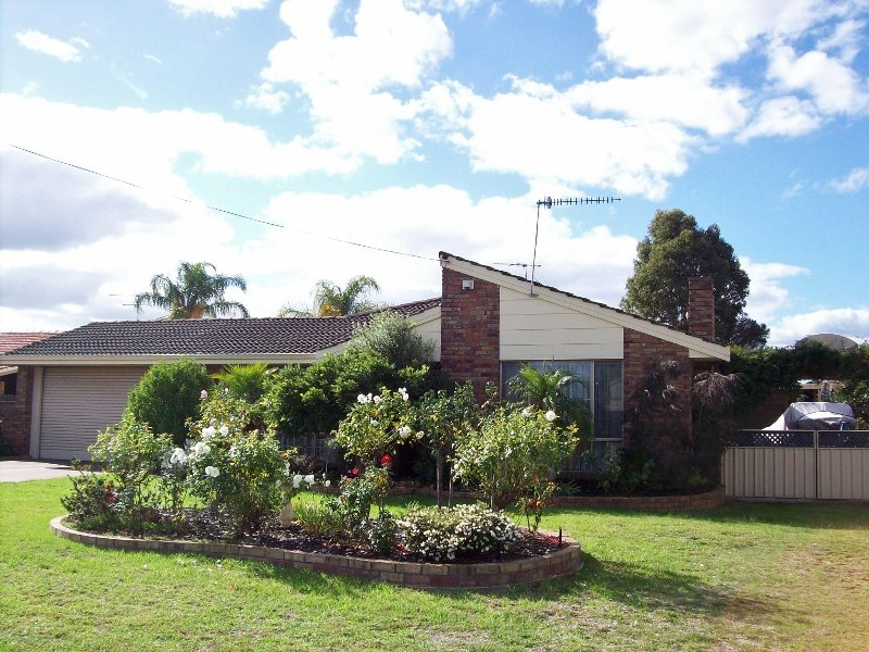 4 Swan Avenue, Collie, WA 6225