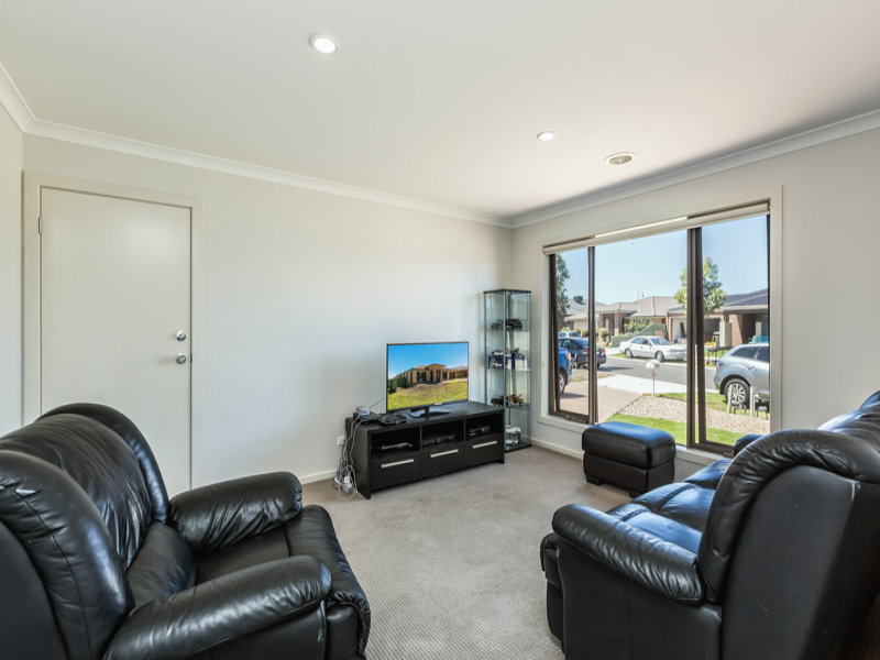 6 Amesbury Ave, Wyndham Vale, VIC, 3024, Wyndham Vale - Thumbnail 5