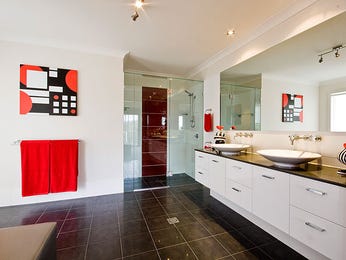 classic bathroom design with built in shelving using frameless glass bathroom photo 282458 - Retro Bathrooms classic bathroom design with built in shelving using frameless glass bathroom photo 282458 - Retro Bathrooms