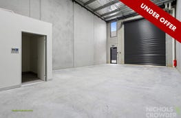 7 Treasure Court Cranbourne West Vic 3977