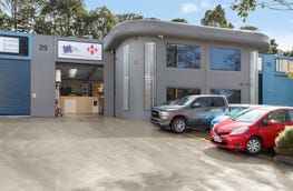 Unit 2, 21-25 Redland Drive Mitcham Vic 3132