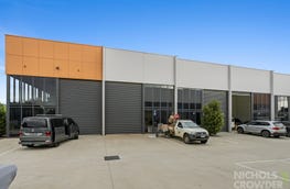 2/2 Malibu Circuit Carrum Downs Vic 3201