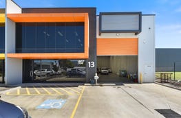 13 Commercial Drive Pakenham Vic 3810
