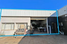 2/4 Commerce Avenue Warana Qld 4575