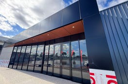 2/460 Bushmead Road Hazelmere WA 6055