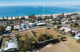Sea Spray Estate, 64 Anniversary Drive Diamond Beach NSW 2430