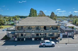 Westbury Hotel, 107 Meander Valley Road Westbury Tas 7303