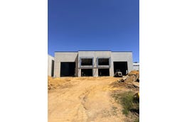 1 & 2, 18 Corvette Road Bullsbrook WA 6084