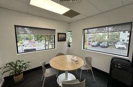 4B/2404 Logan Road Eight Mile Plains Qld 4113