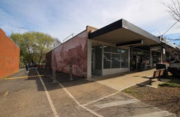 92 Main Road Monbulk Vic 3793