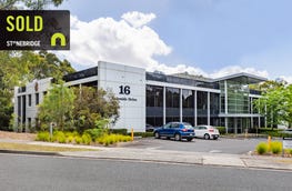 16 Lakeside Drive Burwood East Vic 3151