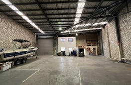 3/4 Bon Mace Close Berkeley Vale NSW 2261