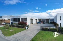 2/33 Bormar Drive Pakenham Vic 3810