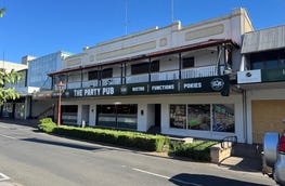 Tatts Hotel Toowoomba, 180 Margaret Street Toowoomba City Qld 4350